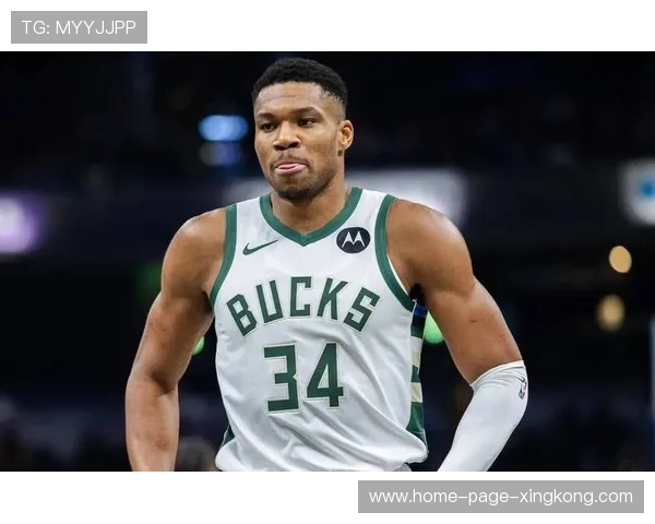 字母哥篮下强攻,雄鹿比赛中段完成逆转 字母哥篮下强攻,雄鹿比赛中段完成逆转