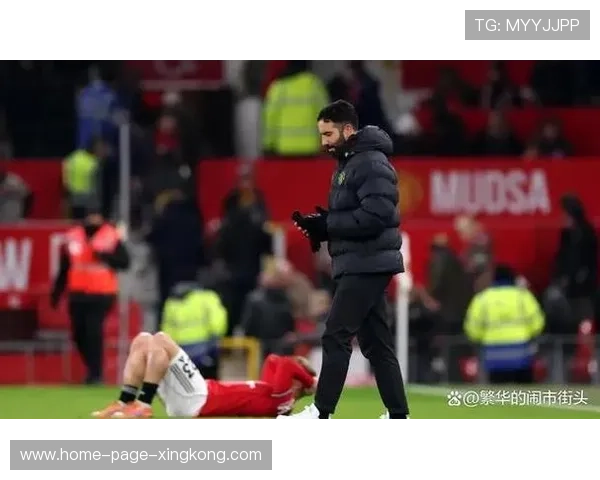 曼联连续压制对手半场