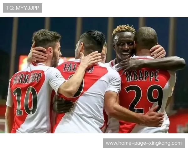 法甲摩纳哥：中前场传导到位，进攻势如破竹